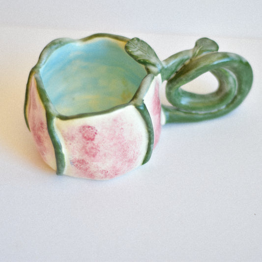 La taza de Alicia en el país de las maravillas